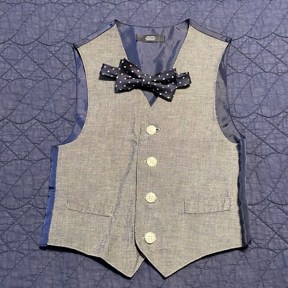 Nautica 4 Piece Suit - Picture 4 of 7